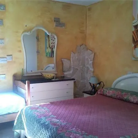 Sa Dom De Babbu Tatil Evi